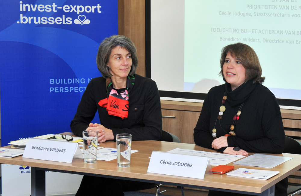 Cécile Jodogne, Secrétaire d'Etat au Commerce extérieur et Bénédicte Wilders, directrice BIE présentent le nouveau plan d'actions 2015.